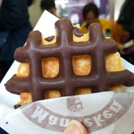 Manneken Waffle Kyoto station
