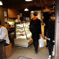 บรรยากาศ Patisserie Roku