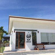 หน้าร้าน LerLun Coffee & Studio