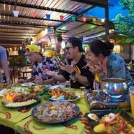 ซาวาแซบ แจ่วฮ้อน