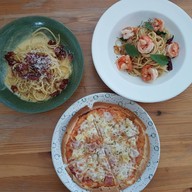 เมนูของร้าน Something About Earn