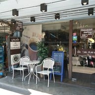 Mousse Mellow Cafe