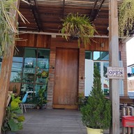 หน้าร้าน Something About Earn