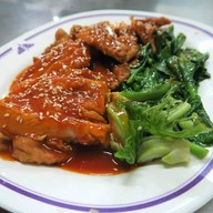 ร้านอาหารสุขใจ