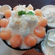 เมนูของร้าน Snow Day Dessert Cafe บางบ่อ