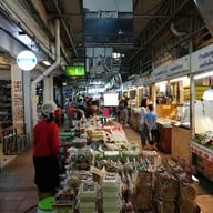 บรรยากาศ ตลาดวโรรส