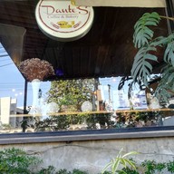 หน้าร้าน Dante's Coffee&bakery