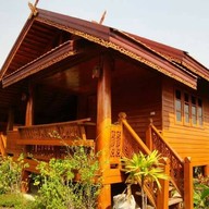 สุรีย์ เกสเฮาส์