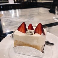 เมนูของร้าน ครัวดอกไม้ขาว สาขาบำรุงเมือง