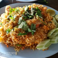 ร้านอาหารเตยใหญ่