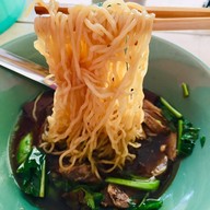 เมนูของร้าน ก๋วยเตี๋ยวเป็ดสนามม้า  สาขา 3