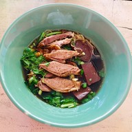 เมนูของร้าน ก๋วยเตี๋ยวเป็ดสนามม้า  สาขา 3