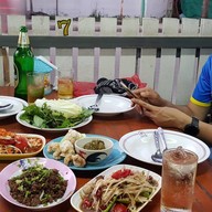 ส้มตำหน้าวัดหลวง ปาย