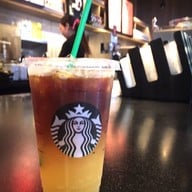 Starbucks MRT ศูนย์วัฒนธรรมฯ (ทางออก 4)