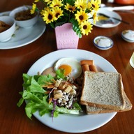 เมนูของร้าน Mandy Nok Hotel ห้องอาหารสกุณา