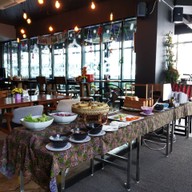 บรรยากาศ Mandy Nok Hotel ห้องอาหารสกุณา