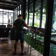 บรรยากาศ Mandy Nok Hotel ห้องอาหารสกุณา