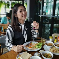 เมนูของร้าน Mandy Nok Hotel ห้องอาหารสกุณา