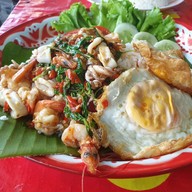 กะเพราถาด มหิดล ศาลายา