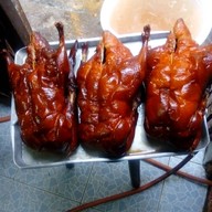 ร้านก๋วยเตี๋ยวเป็ด เกี๊ยวกุ้ง ชวนชิม