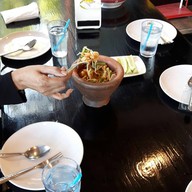 เมนูของร้าน ช.ช้าง ส้มตำยกครก ปัว จ.น่าน ศิลาแลง