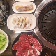 เมนูของร้าน ไส้กรอกชาละวัน (ป้ามาก)