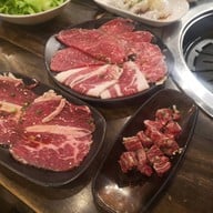 เมนูของร้าน ไส้กรอกชาละวัน (ป้ามาก)