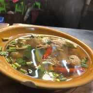 เมนูของร้าน เฮียชัย เอ็นหมูตุ๋นต้มยำ