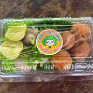 ข้าวทอด ป้าติ๋ม ยำแหนม