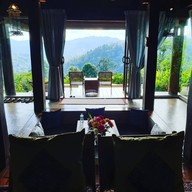 บ้านม่อนม่วน