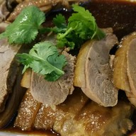 เมนูของร้าน ซ้งเป็ดพะโล้ สายไหม