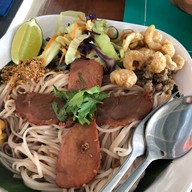 เมนูของร้าน ก๋วยเตี๋ยวแบ กนกจันทร์ อุตรดิตถ์