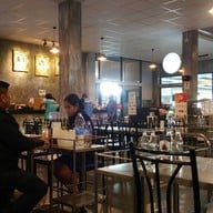 บรรยากาศ ซ้งเป็ดพะโล้ สายไหม
