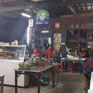ร้านข้าวต้มท่าไข่