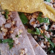 เมนูของร้าน ก๋วยเตี๋ยวหมูสวนดอก