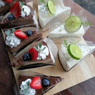 We Bake Love