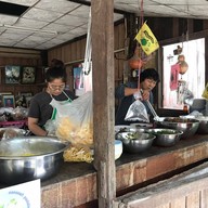 น้ำเงี้ยวป้าจันทร์