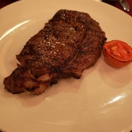 เมนูของร้าน Neil's Tavern Restaurant ร่วมฤดี