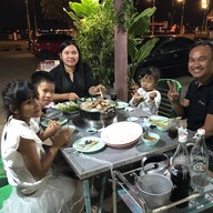 บรรยากาศ คิ้มหมูย่างเกาหลี