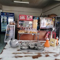 บรรยากาศ ก๋วยเตี๋ยวบ้านดง