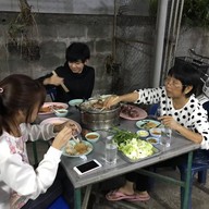 บรรยากาศ คิ้มหมูย่างเกาหลี