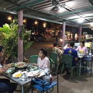 บรรยากาศ คิ้มหมูย่างเกาหลี