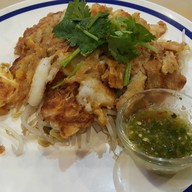 เมนูของร้าน หอยทอดเจ๊ฮวย ตลาดริมน้ำกลางคืน