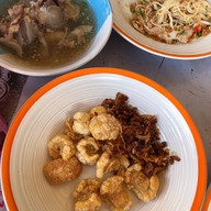 เมนูของร้าน ก๋วยเตี๋ยวไทยโบราณ 20 บาท