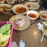 พุงกางหมูกระทะ