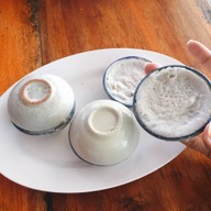 เมนูของร้าน ก๋วยเตี๋ยวลิ้นวัว กม.2