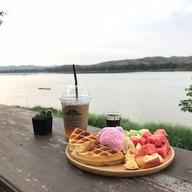 Cafe De’ River