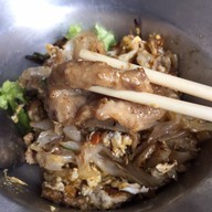 เมนูของร้าน ก๋วยเตี๋ยวผัดงี่เง่า เจ๊เบญโอเดี้ยน เยาวราช