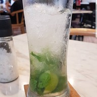 เมนูของร้าน Bélon Oyster & Raw Bar Seen Space