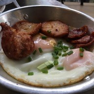 โรงแรมริมธารอินน์